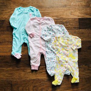 🌟4 Piece Carter's Onesie Bundle 3-6 Month Old